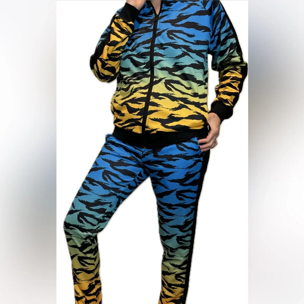 So Cute 2 Piece Ombre Gradient Tiger Stripe Track Suits Sweatsuit Unisex Joggers